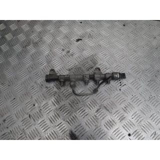 OPEL FIAT LISTWA WTRYSKOWA- 0445214190