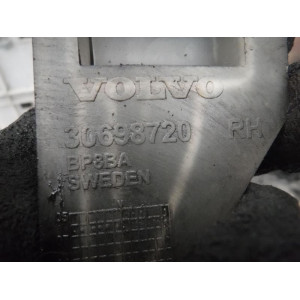 VOLVO C30 SLIZG ZDERZAKA PRAWY- 30698720