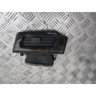 BMW E60 KRATKA WLOTU POWIETRZA PRAWA- 64226913708