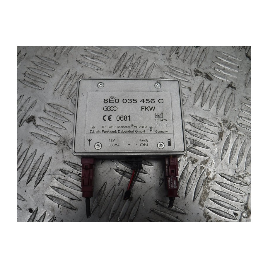 AUDI WZMACNIACZ ANTENOWY 8E0035456C