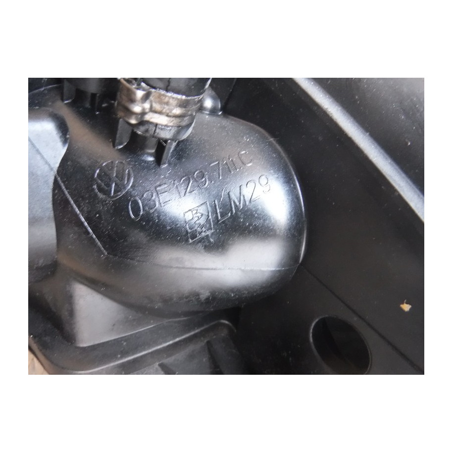 03E129711C KOLEKTOR SSĄCY VW