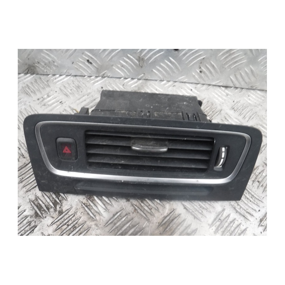 KRATKA NAWIEWU PRZYCISK PANEL 1302138 VOLVO V60