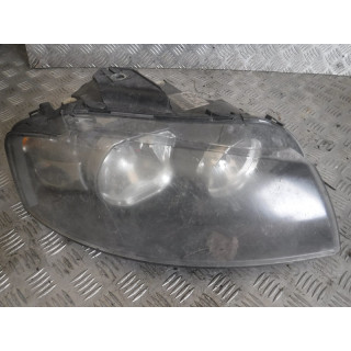 AUDI A3 8P LAMPA PRAWY PRZÓD 8P0941004L