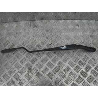 RAMIĘ WYCIERACZKI FIAT PUNTO