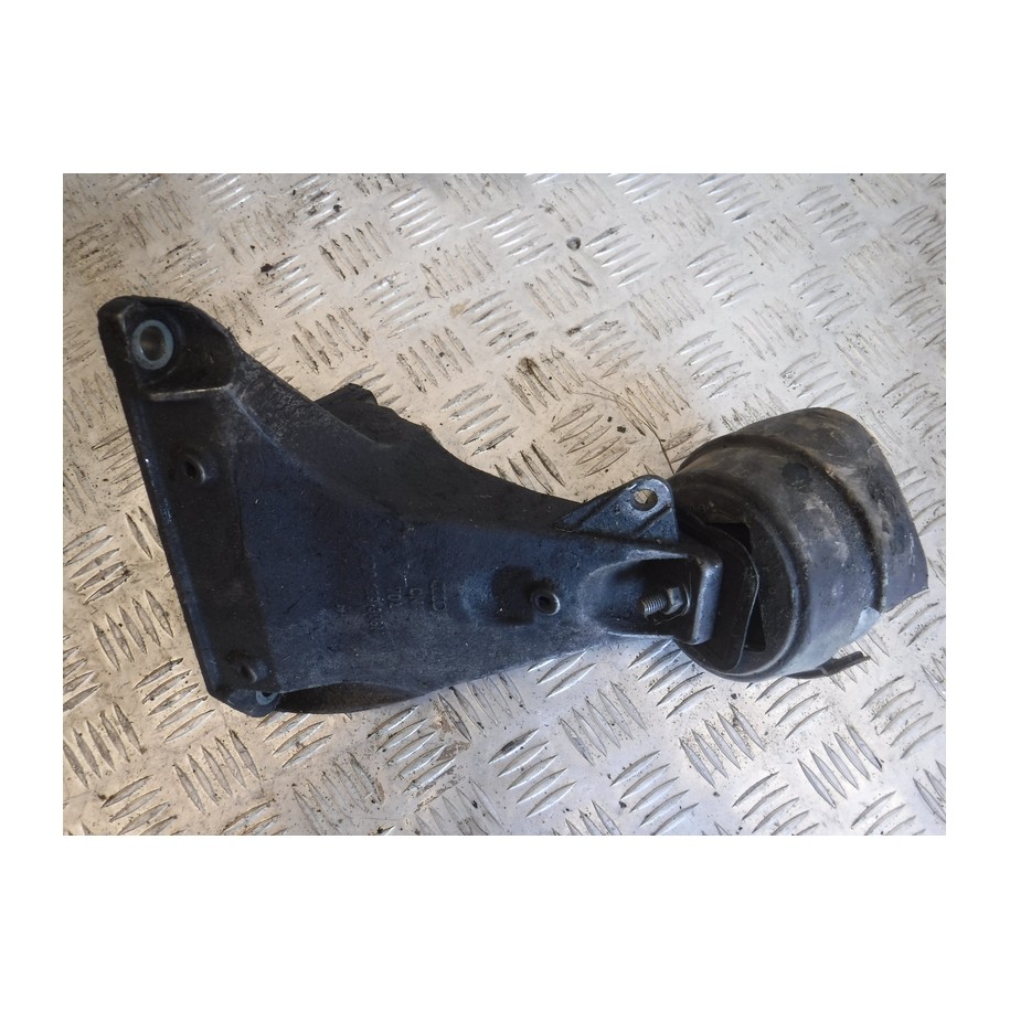 ŁAPA SILNIKA AUDI A4 B6 PASSAT B 1.9TDI 8D0199308N