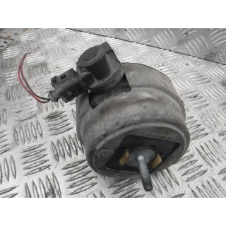 PODUSZKA SILNIKA ŁAPA AUDI A4 B6 B7