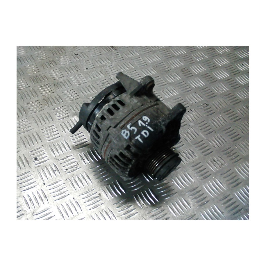 VW PASSAT B5 1.9 TDI ALTERNATOR 028903031