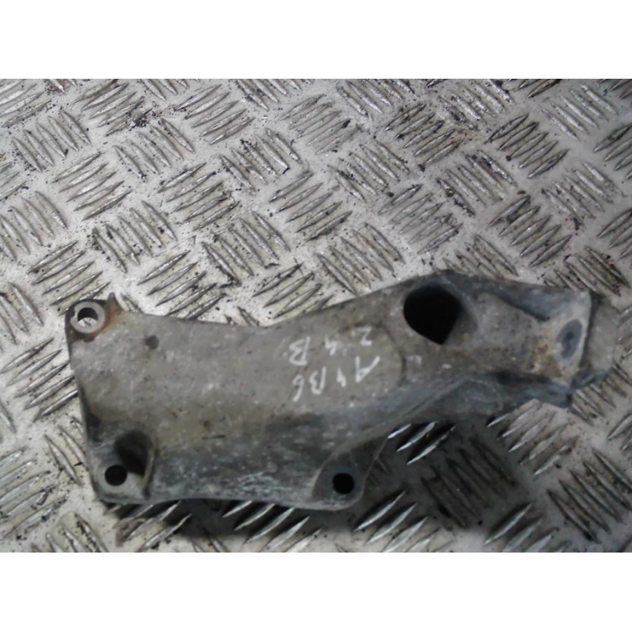 AUDI A4 B6 2.4 ŁAPA SILNIKA