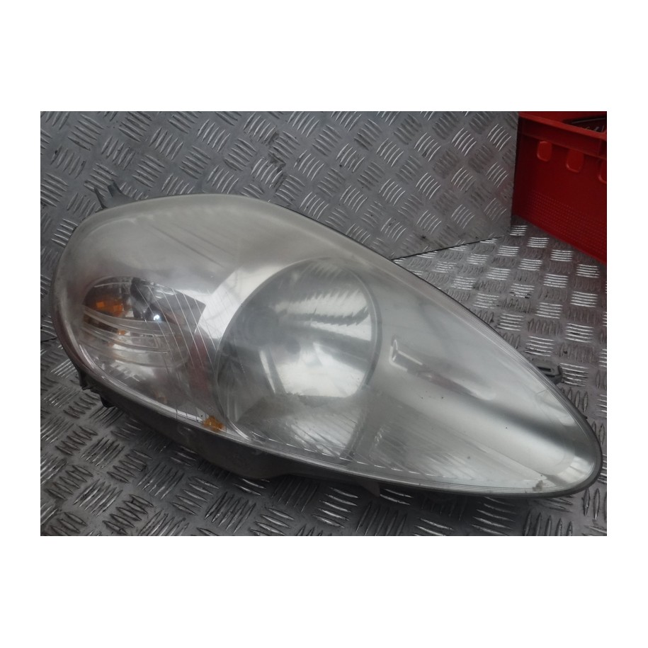 Reflektor LEWY FIAT GRANGE PUNTO