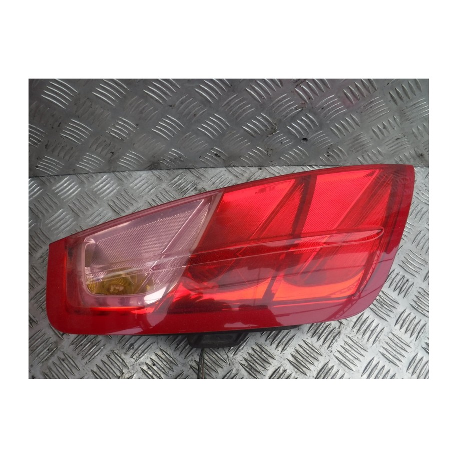LAMPA LEWY TYL FIAT GRANDE PUNTO