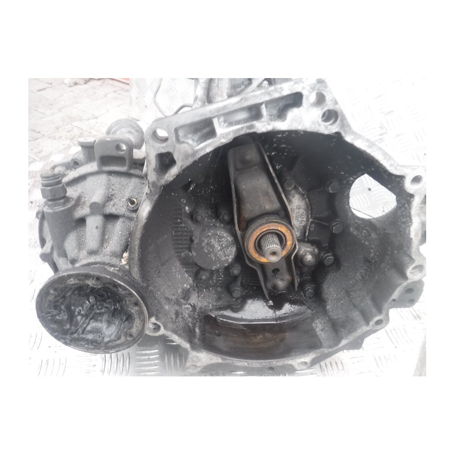 SKRZYNIA 5- BIEGÓW AUDI A3 8L VW GOLF IV 4 1.9TDI 02J301107C