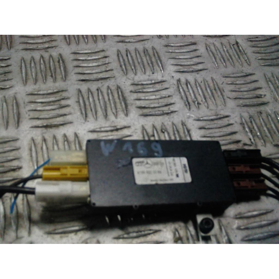 MERCEDES W169 WZMACNIACZ ANTENY 1698200089