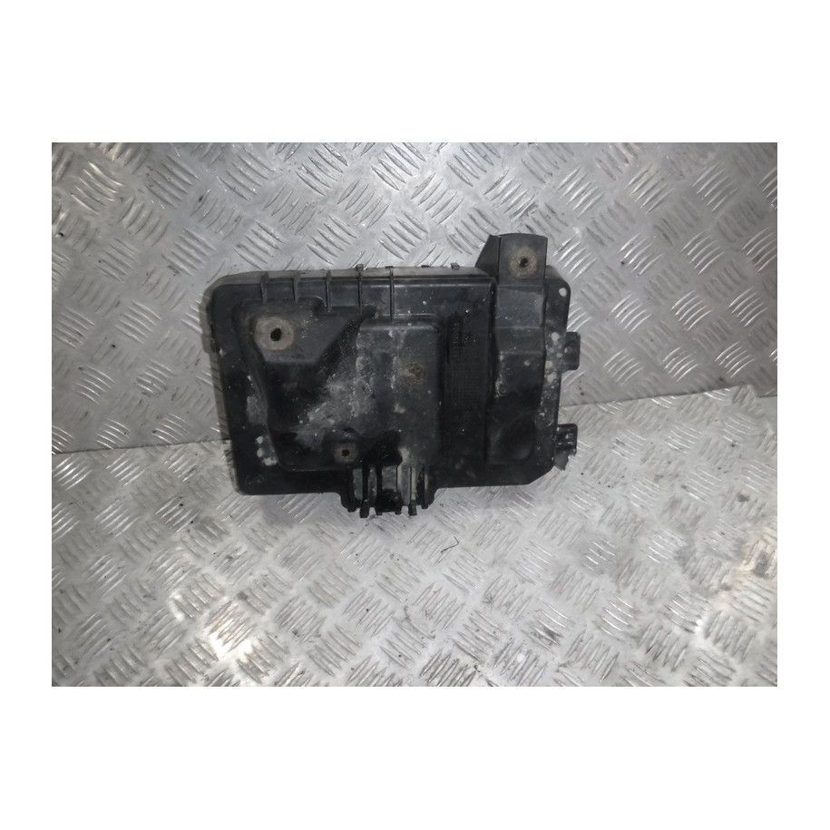 PODSTAWA AKOMULATORA OPEL ASTRA H 1.7 13235804