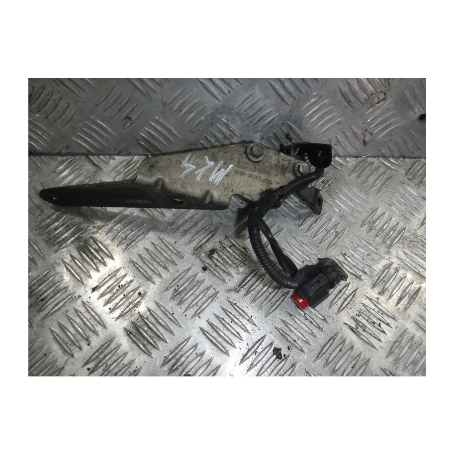UCHWYT-STOPER  6g91-9b303-bb FORD MONDEO mk4