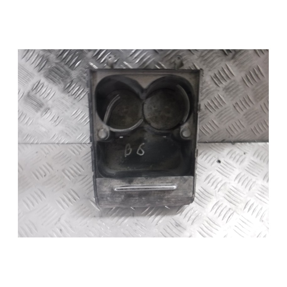 UCHWYT NA KUBKI BW PASSAT B6 3C0858329A
