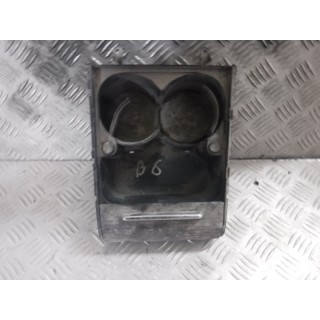 UCHWYT NA KUBKI BW PASSAT B6 3C0858329A