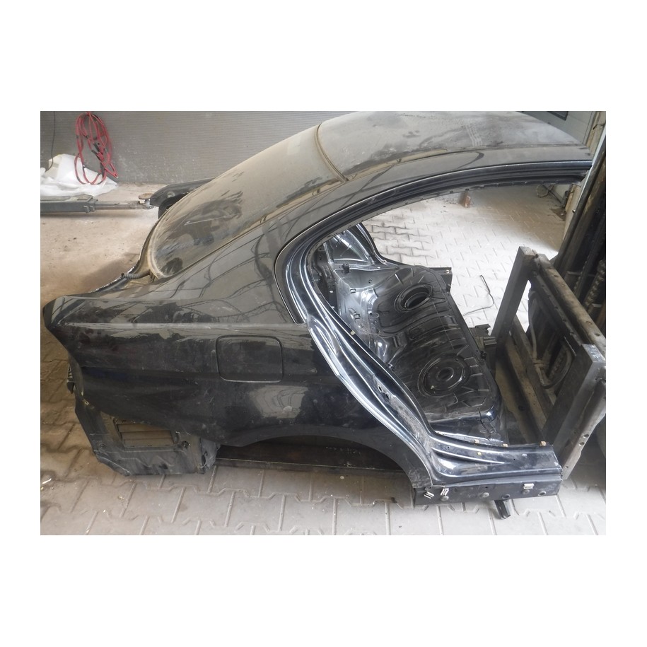 ĆWIARA TYLNIA BMW E90 PRAWA