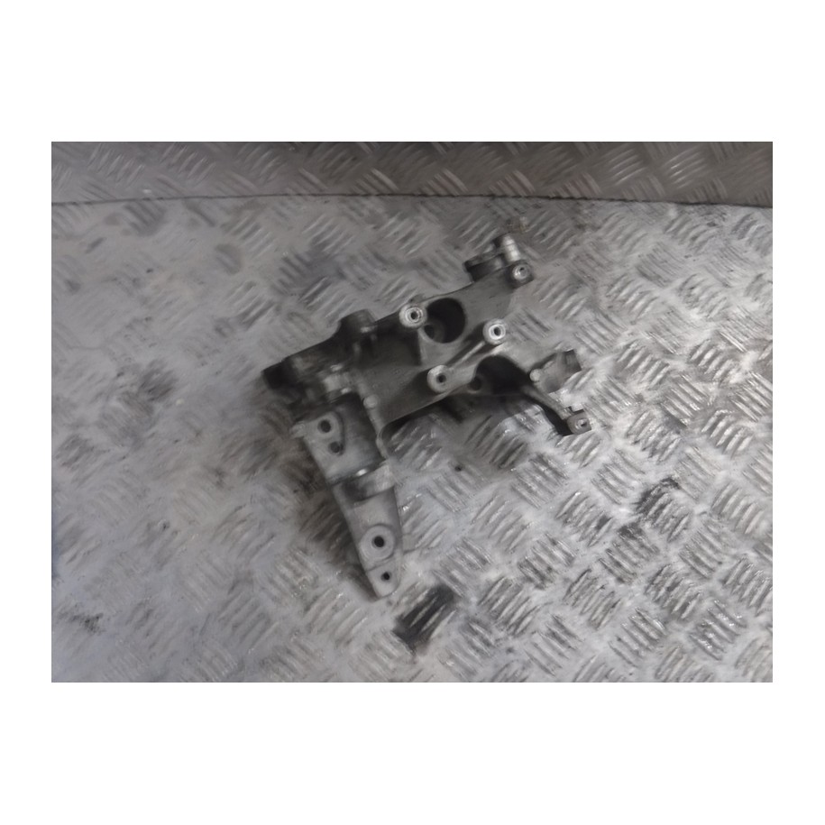 ŁAPA ALTERNATORA PEUGEOT 1.6 eHDI TDCI 9684613880