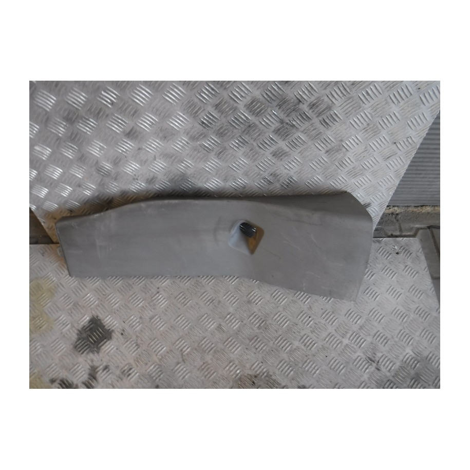 BOCZEK TAPICERKA SŁUPKA B L-R VW T5 7H0867291BK
