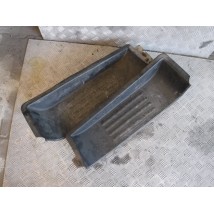 STOPIEŃ NAKŁADKA PROGU LEWA/PRAWA  VW T5 7H0863735B / 7H0863736