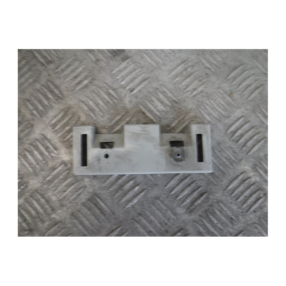 mocowanie lampki podsufitki 7H0857623A VW T5