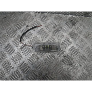 LAMPKA LUSTERKA WNĘTRZA AUDI A4 A6 A8 4D0947105A