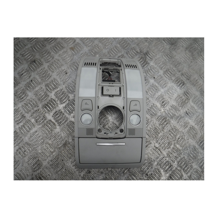LAMPKA OŚWIETLENIE KABINY AUDI A6 C6 4F0947135BQ