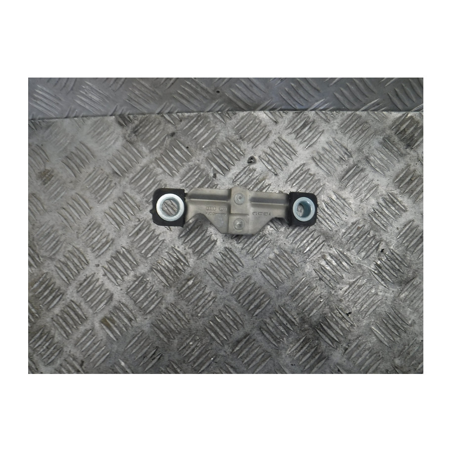 Rygiel zamka klapy 8P4827507A AUDI A3 S3 A4 S4