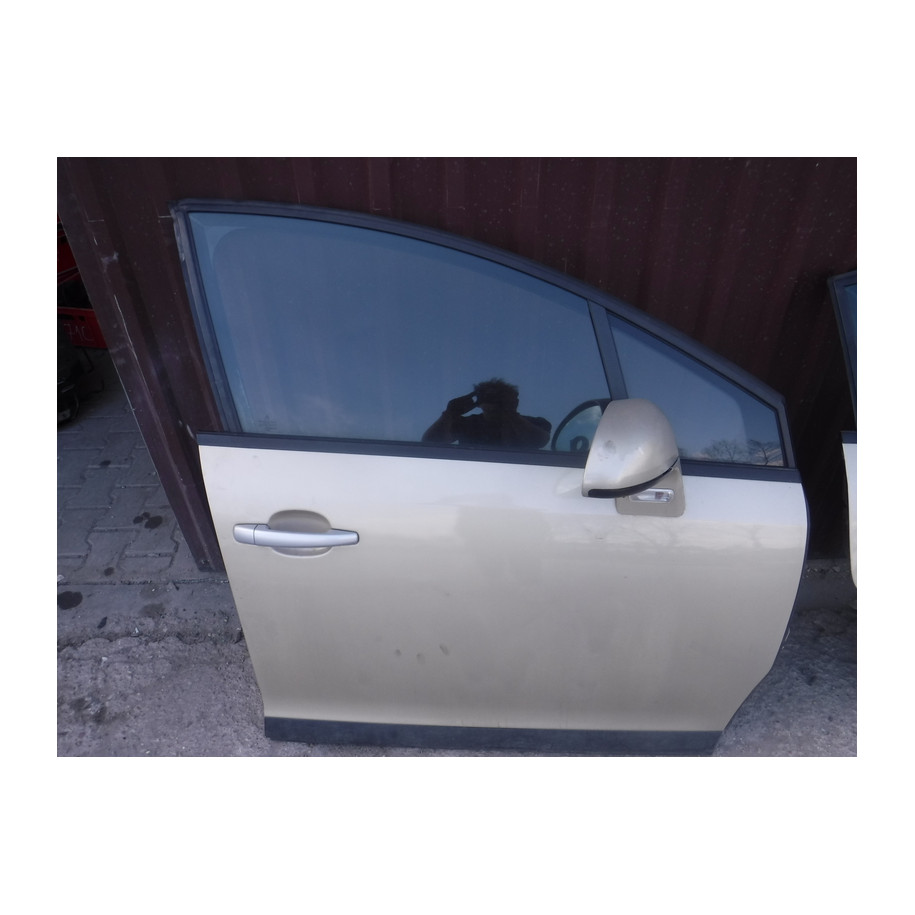 Drzwi Przednie Prawe Citroen C4 2005 r Kolor KCW