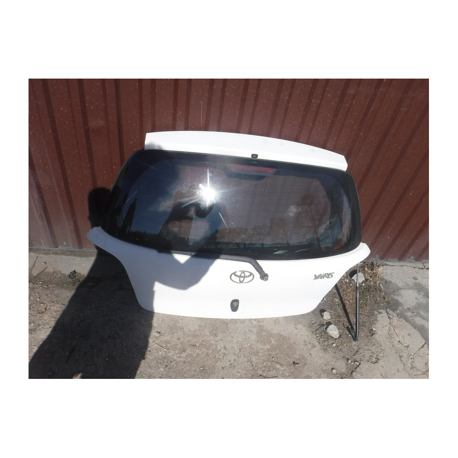 KLAPA TYLNA TOYOTA YARIS I