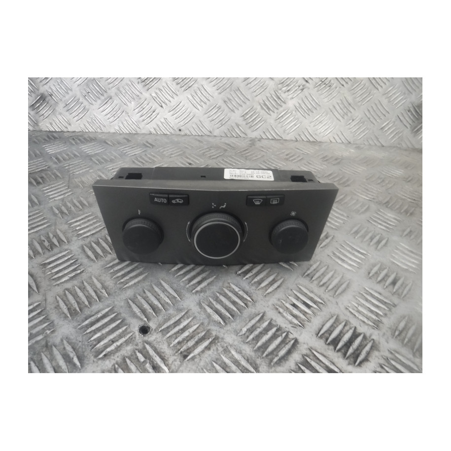 PANEL NAWIEWU KLIMATYZACJI OPEL ASTRA III H