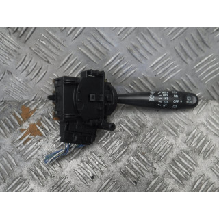 TOYOTA YARIS I PRZEŁĄCZNIK WYCIERACZEK 173647