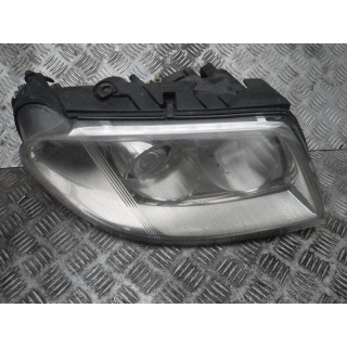 REFLEKTOR PRAWY XENON VW PASSAT B5 00-05