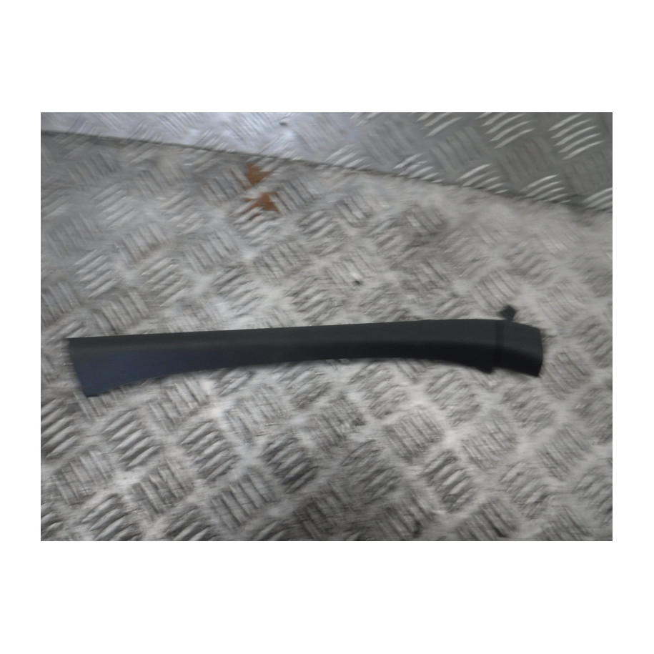 POSZYCIE SŁUPKA PRZÓD VW PASSAT B6 3C0868237