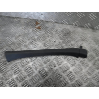 POSZYCIE SŁUPKA PRZÓD VW PASSAT B6 3C0868237