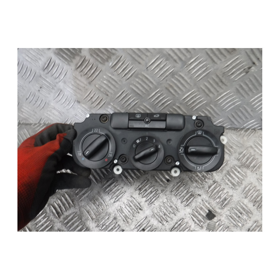 PANEL KLIMATYZACJI VW PASSAT B6 08r. 3C1820045A