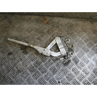 PASSAT B6 ZAWIAS MASKI PRAWY 3C0823302E