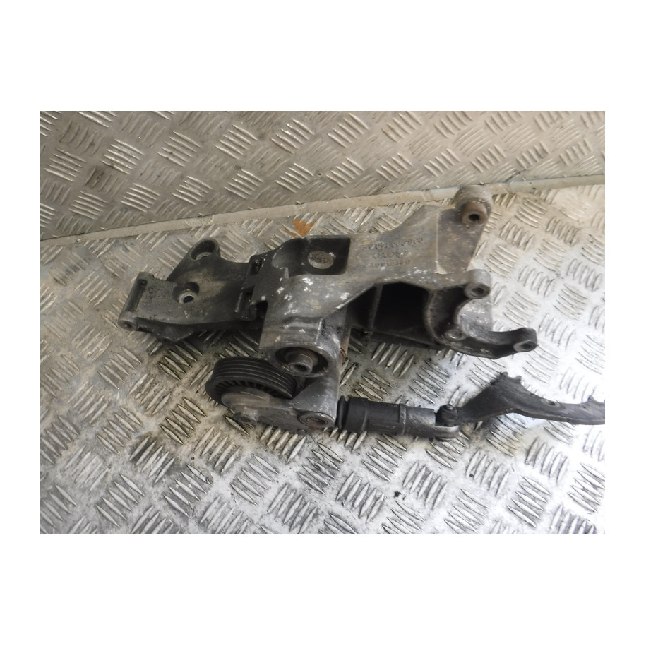 ŁAPA ALTERNATORA VW PASSAT B5 FL 038903143AE 1.9