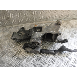 ŁAPA ALTERNATORA VW PASSAT B5 FL 038903143AE 1.9