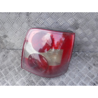 LAMPA PRAWA TYLNA-VW PASSAT B5 FL KOMBI 2001-2005
