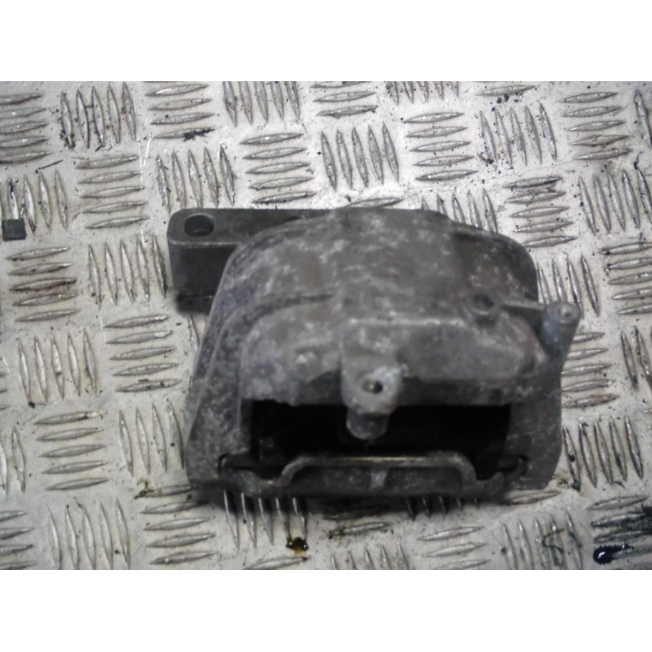 AUDI A3 8P 2.0 TDI ŁAPA SILNIKA
