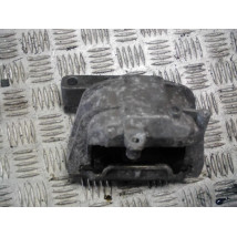 AUDI A3 8P 2.0 TDI ŁAPA SILNIKA