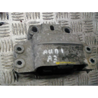 AUDI A3 8P 2.0 TDI ŁAPA SILNIKA