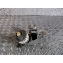 AUDI A4 B6 2.0 FSI ŁAPA SILNIKA LEWA 8E0199351