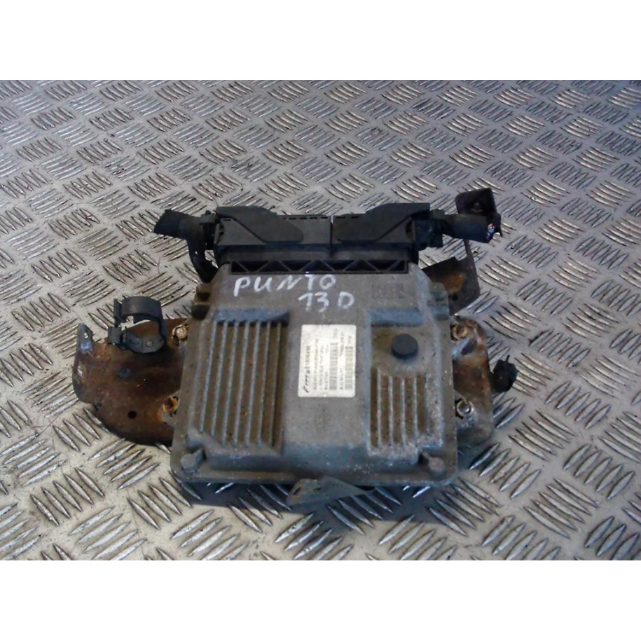 FIAT GRANDE PUNTO 1.3 JTD KOMPUTER SILNIKA 51806498