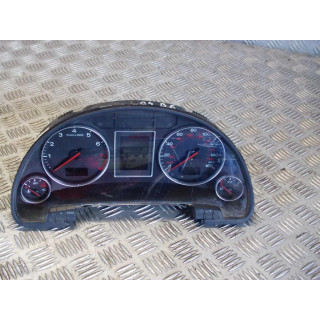 AUDI A4 B6 2.0 B LICZNIK