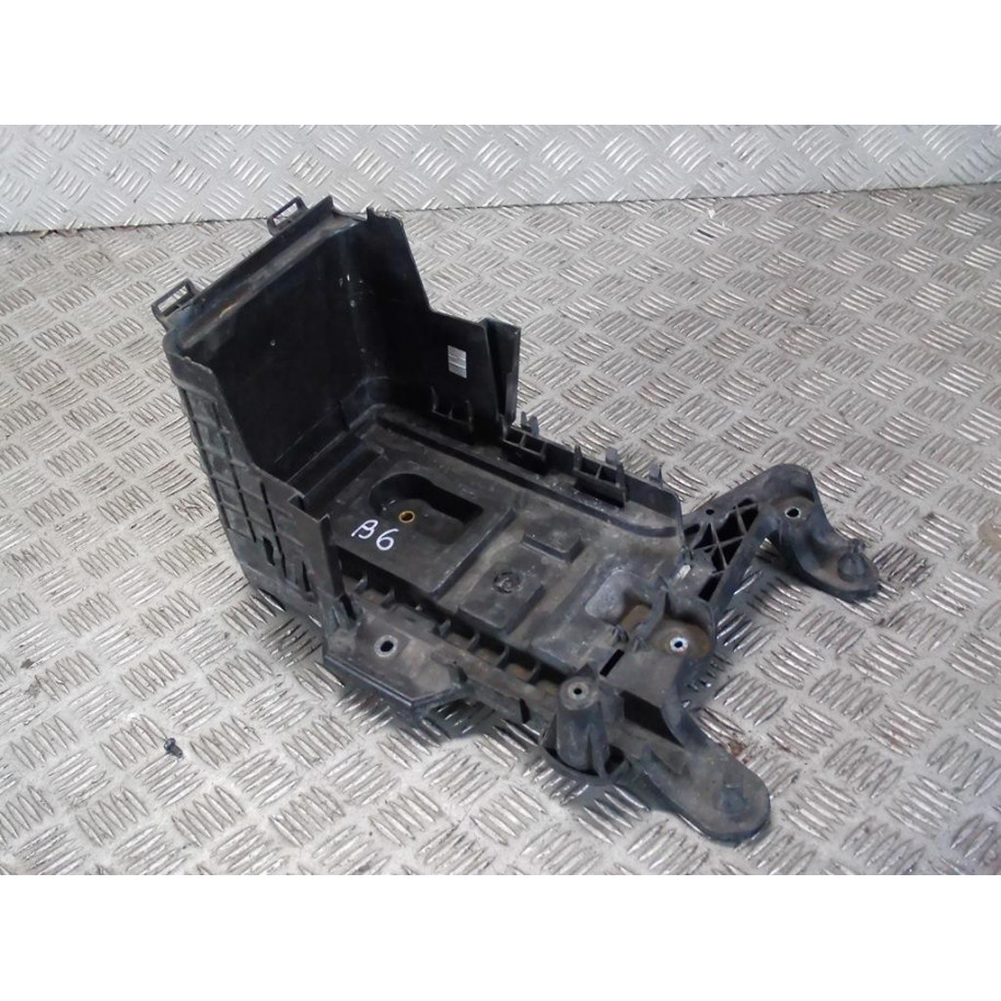 VW PASSAT B6 OBUDOWA AKUMULATORA