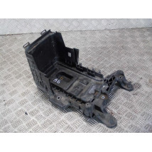 VW PASSAT B6 OBUDOWA AKUMULATORA