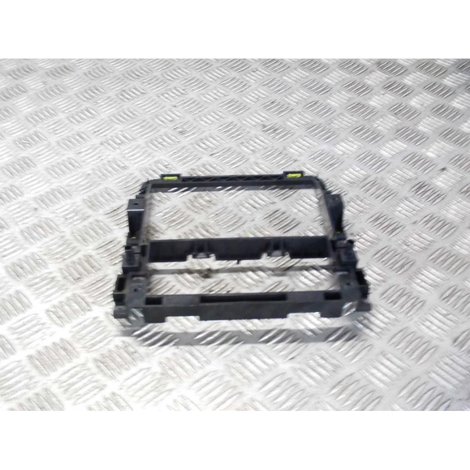 VW TOURAN RAMKA RADIA