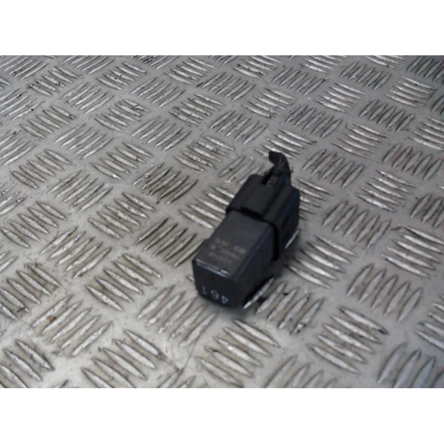 VW TOURAN 1.9 TDI PRZEKAŹNIK ŚWIEC